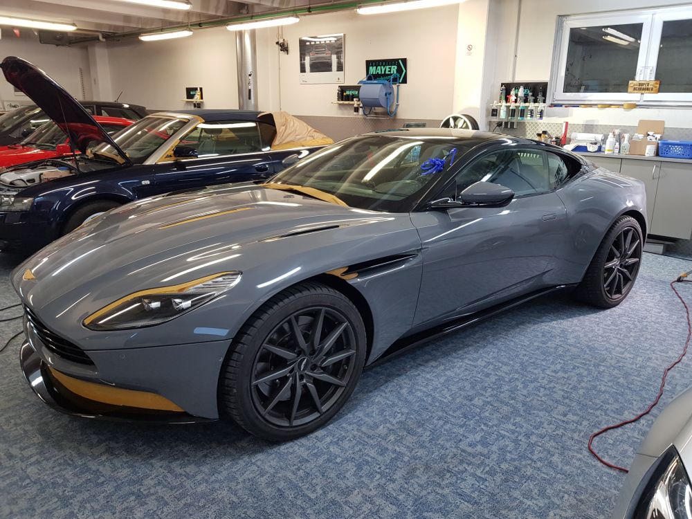 aston martin db11 vorher